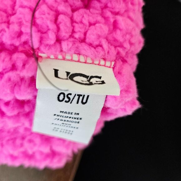 UGG Women’s Rock Rose Sherpa Oversized Scarf & Gloves PINK - Picture 4 of 7